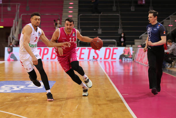 实现反超 实现反超